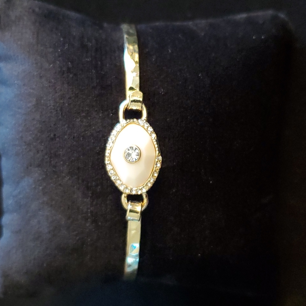 Avon April birthstone bracelet